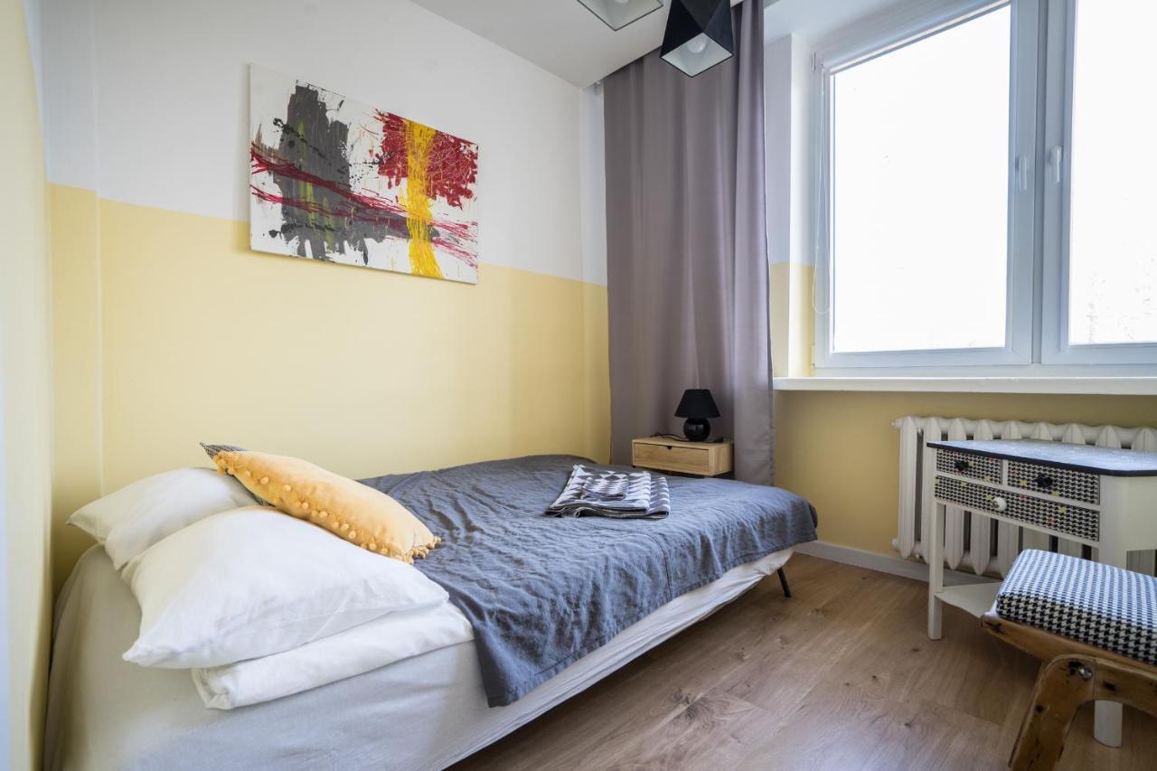 Sloneczny I Cichy Apartament Przy Starym Miescie Warsaw Luaran gambar