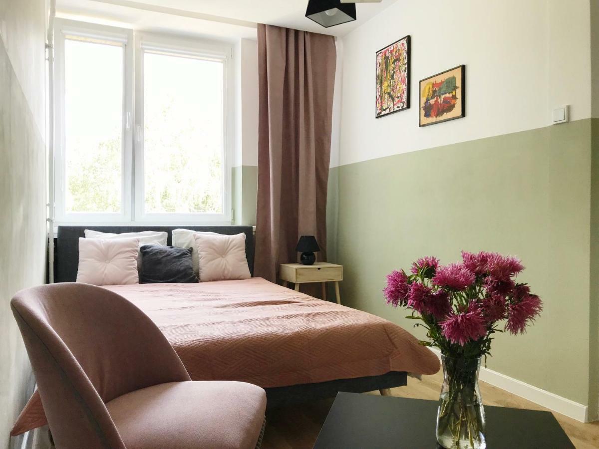 Sloneczny I Cichy Apartament Przy Starym Miescie Warsaw Luaran gambar